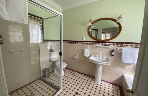 Stanthorpe Bed & Breakfast | Logger's Rest