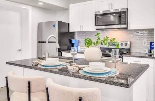 Galt Mile Apartment | Loggerhead 102 | 2BR Oceanfront | Heated Pool