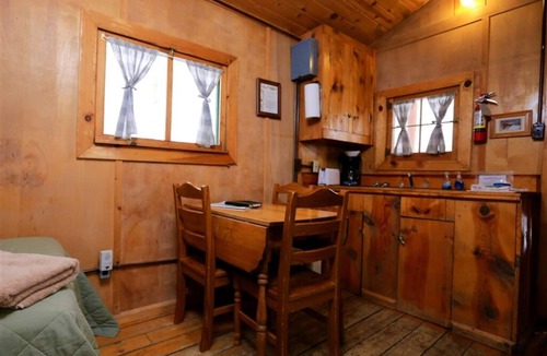 Clark Cabin | Loggers Cabin - A Cozy Rustic One Room Cabin