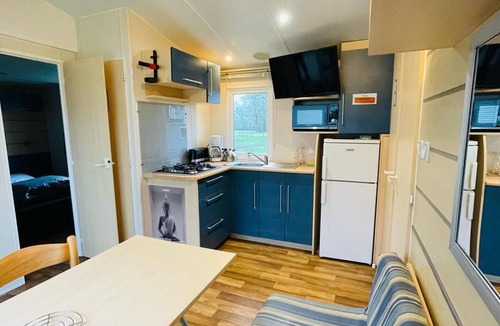 La Boissiere-de-Montaigu Resort | Loggia Confort Clim 2ch 5per Puy duFou