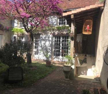 Descartes Apartment | Loggia de la Closerie