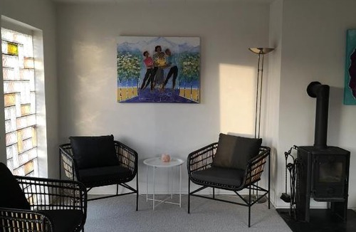 Vestervig Bed & Breakfast | Logi i hus med kunst og have