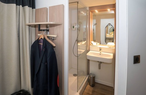 Roseraie - Orgemont Hotel | Logis Angers Sud