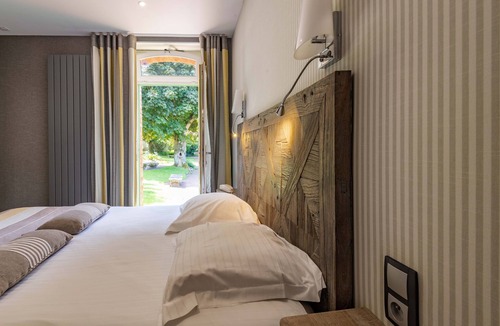 Ducey Hotel | Logis Auberge de la Sélune
