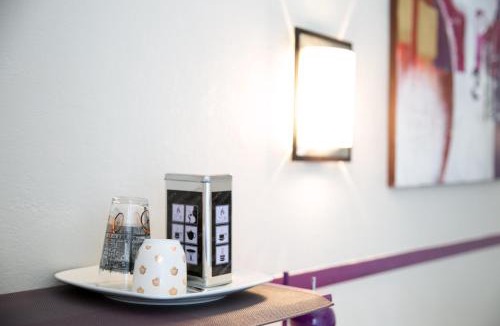 Combree Hotel | Logis Auberge De L'ombrée