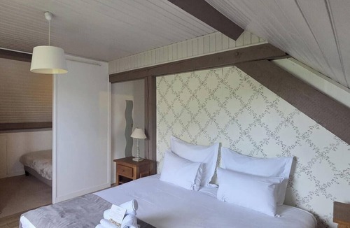 Houlgate Hotel | LOGIS AUBERGE DES AULNETTES