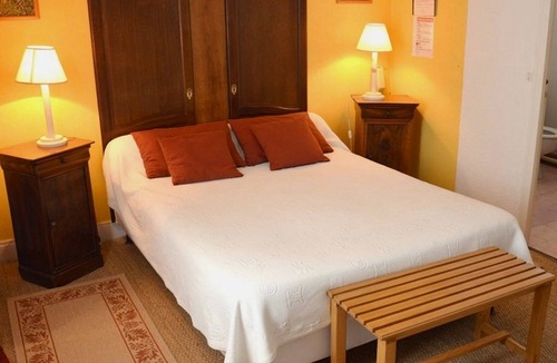 Brinon-sur-Sauldre Hotel | Logis Auberge La Solognote