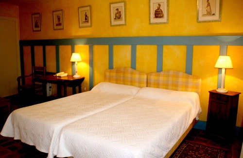 Brinon-sur-Sauldre Hotel | Logis Auberge La Solognote