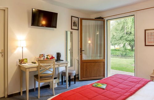 Tennie Hotel | Logis Auberge le Petit Pont