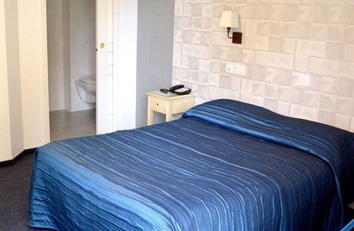 Tennie Hotel | Logis Auberge le Petit Pont