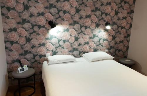 Maisons-les-Chaource Hotel | Logis Aux Maisons