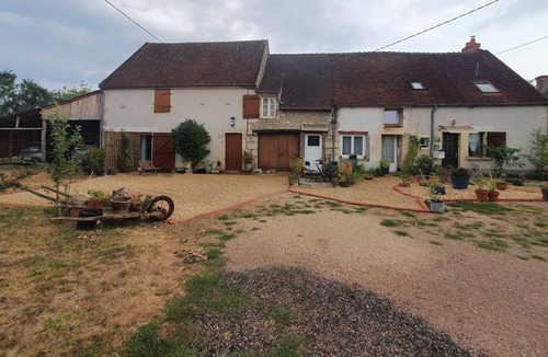 Varennes-les-Narcy House | Logis Côté Jardin