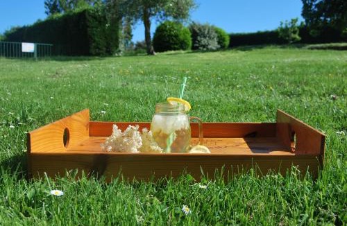 Chenac-Saint-Seurin-d'Uzet Bed & Breakfast | Logis de Chenac - Chambres et table d'hôtes