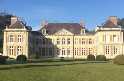 Courcelles-sous-Moyencourt Apartment | Logis de l'orangerie