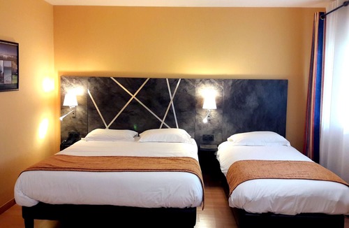 Creney-pres-Troyes Hotel | Logis De France Des Sources