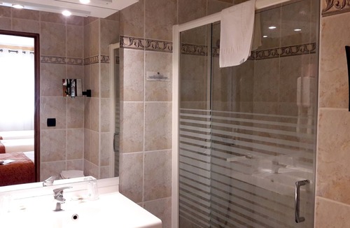 Creney-pres-Troyes Hotel | Logis De France Des Sources