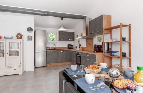 Caumont-sur-Durance House | Logis de La Castagne by Interhome