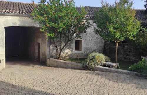 Asnieres-sur-Nouere House | Logis de l'Olivier