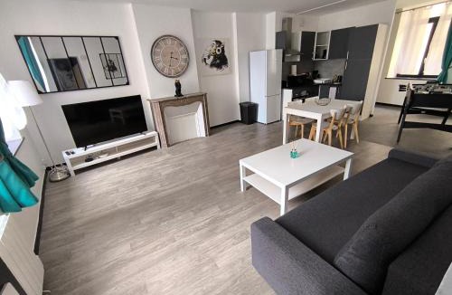 Sedan Apartment | Logis de la forteresse - T2- WIFI- Parking