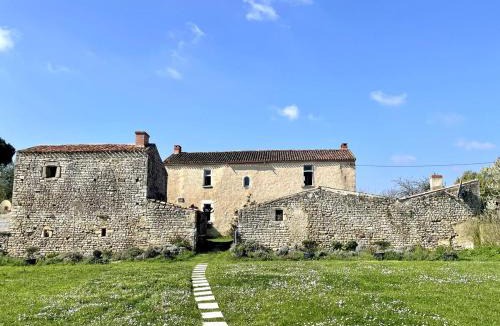 St Benoist-sur-Mer Villa | Logis de la Vau - Private pool - Quiet