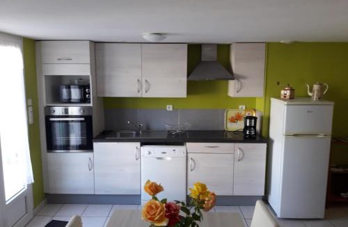 Saint-Hilaire-la-Palud Apartment | Logis de LANGE apt les Ecureuils