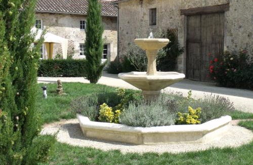 Xaintray Bed & Breakfast | Logis De La Mélissière