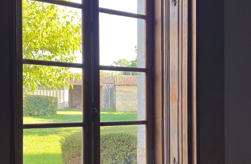 Aunac-sur-Charente House | Logis de Lichères