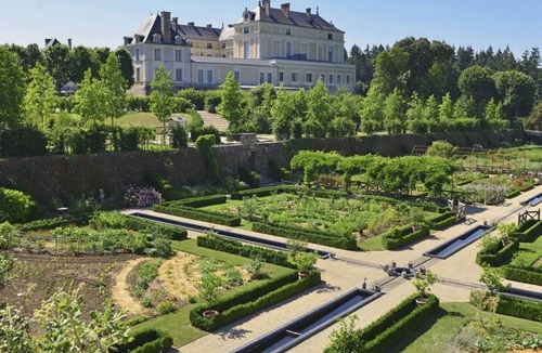 Maulevrier Apartment | Logis de Stofflet, former Inn from the 18th century