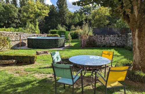 Bauge House | Logis des Fées, spa, piscine et jardin