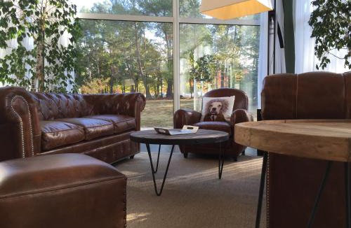 Montfort-le-Gesnois Hotel | Logis des Sittelles