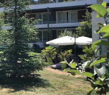 Montfort-le-Gesnois Hotel | Logis des Sittelles