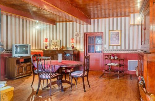 Saint-Mathieu House | Logis des Tilleuls