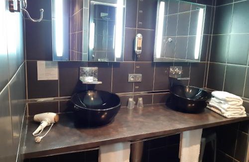 Daux Bed & Breakfast | Logis Domaine de Peyrolade