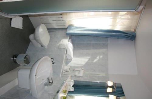 Charette Hotel | Logis Doubs Rivage