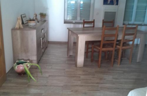 Guesnes House | Logis du chêne ferré