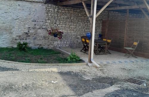 Guesnes House | Logis du chêne ferré