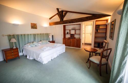 Criteuil-la-Magdeleine Bed & Breakfast | Logis du paradis