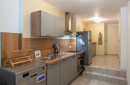 Beaulieu-sur-Dordogne Apartment | Logis Face à L'abbatiale