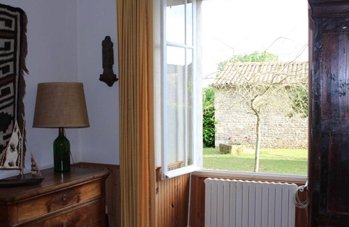 Paizay-Naudouin-Embourie House | Logis near the chateau