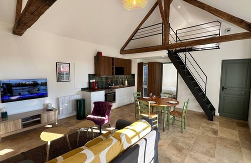 Sainte-Suzanne-and-Chammes House | Logis du Pressoir