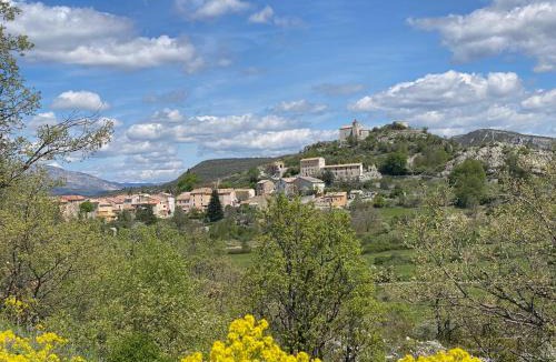 Comps-sur-Artuby Hotel | Logis Grand Hotel Bain