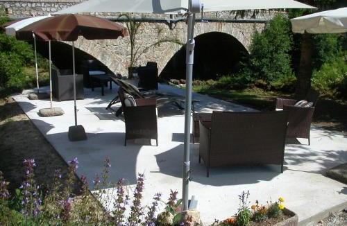 Saint-Cirgues-en-Montagne Hotel | Logis Hôtel Restaurant Les Cévennes