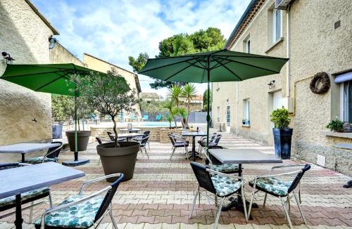 Entraigues-sur-la-Sorgue Hotel | Logis Hôtel La Bastide d'Entraigues