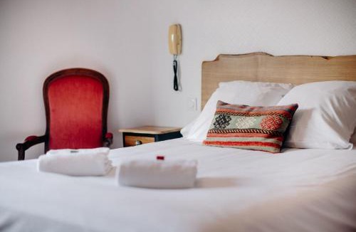 Larceveau-Arros-Cibits Hotel | Logis Hôtel Restaurant Espelletenia