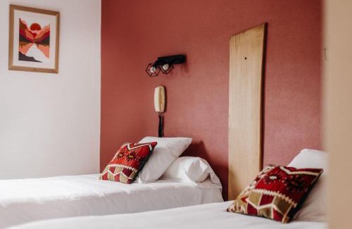 Larceveau-Arros-Cibits Hotel | Logis Hôtel Restaurant Espelletenia