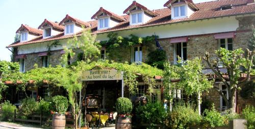 Saint-Remy-les-Chevreuse Hotel | LOGIS Hôtel & Restaurant - Au Bord du Lac