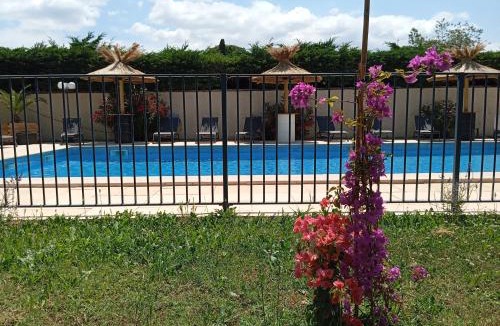 Saint Tronquet Business Park Hotel | Logis Hôtel Acotel Avignon Nord