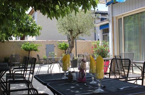 Saint Tronquet Business Park Hotel | Logis Hôtel Acotel Avignon Nord