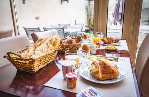 Mont d'Arene Hotel | Logis Hôtel Au Tambour