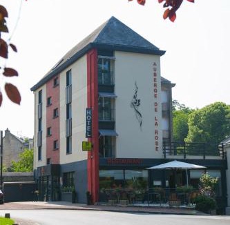 Doue-la-Fontaine Hotel | Logis Hôtel Auberge de la Rose